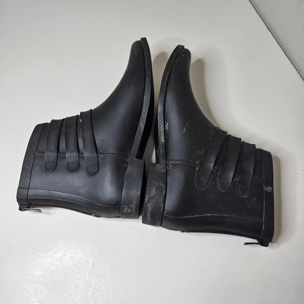 Randall Loeffler Rubber Rain Boots Black Gold Buckles Ankle Booties 8